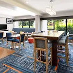 Hampton Inn Naples-Central 